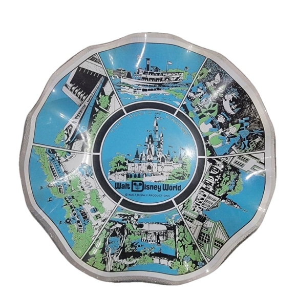Vintage Walt Disney World Glass  Souvenir Trinket Dish - Picture 1 of 4